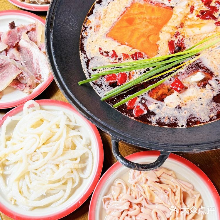 😜张二哥市井牛肉牛杂火锅，惊喜发现！