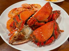 -黄浦江游览十六铺3号码头网红自助餐