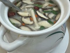 -老码头黑皮肘子锅包肉(文政街店)