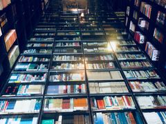 -钟书阁(松江泰晤士小镇店)