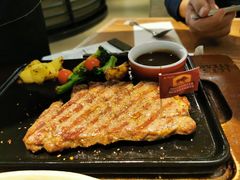 -必胜客(WOW中央公园店)