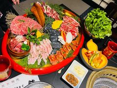-山川小町·极番烧肉(新地假日广场店)