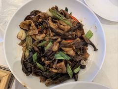 鲜菌小炒肉-大铁勺新津菜(东丽阳光新业广场店)