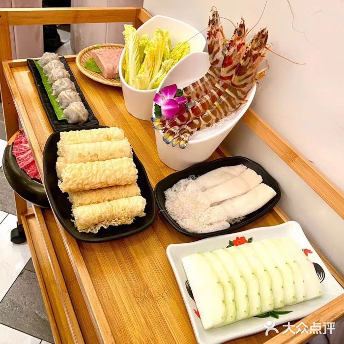 鲜入围煮花胶鸡海鲜火锅图片