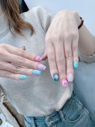 -手牵手美甲