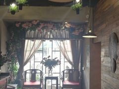 -愉肴麻辣香锅(中山路店)