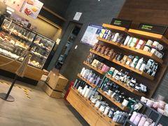 -星巴克臻选(济南万达店)