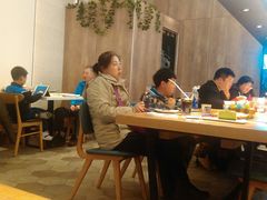 -必胜客(宝杨路宅急送店)