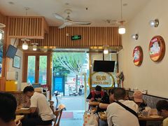 -八百里牛肉汤(盖饭·锅贴·万象城店)