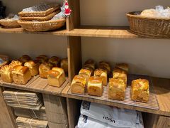 -沁屋面包店(人民东路店)
