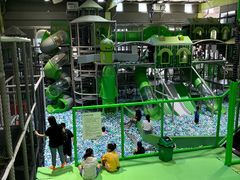 -C7城市运动空间·蹦床·健身·团建