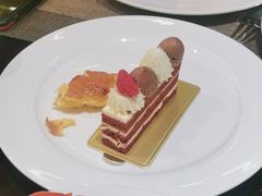 -大中华希尔顿酒店-念自助餐·嗨啤·小龙虾