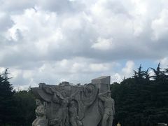 -上海市龙华烈士陵园