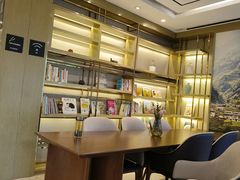 -杭州西湖湖滨银泰亚朵酒店