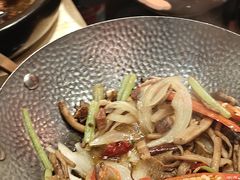 -川流不息·地道川菜·小龙虾(新松江路店)