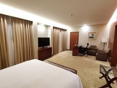 -汕尾巴黎半岛酒店