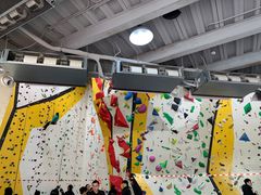 -问山MountQuest攀岩馆