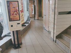 -麦当劳(虹梅路地铁站店)