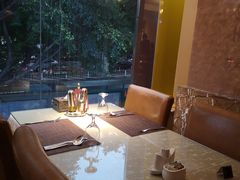 靠窗位-shami house莎米屋清真美食自助餐(肇庆大厦店)