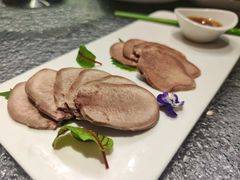牛舌-梧桐北京烤鸭·铜锅涮肉(海岸城店)