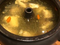 -云海肴·汽锅鸡·云南菜(天山百盛优客店)