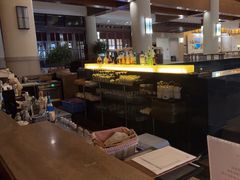 -亚龙湾喜来登·美景台大堂吧