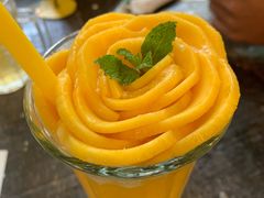 -莓园冰淇淋店