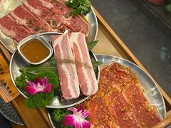 -明洞阿姨·韩式酱蟹烤肉·创意料理(三元桥店)