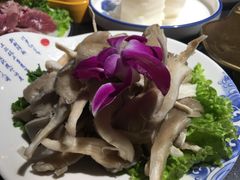 -牛员外鲜切牛肉火锅