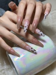 -UMl Nail 尤米美甲美睫半永久