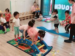 -黄浦乐烁龙鱼宝贝托育园(海潮路校区)