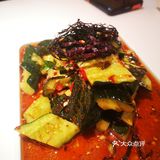 会更加湿润一点，感觉前两款更加脆香一点