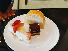 -万达瑞华酒店美食汇自助餐厅(楚河汉街店)
