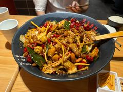 -风光老灶麻辣香锅(大成路翠微百货店)