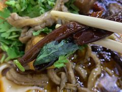 -孙浩特色牛杂面板面(华捷道店)