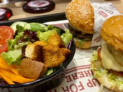 -The Habit Burger Grill 哈比特汉堡(爱琴海店)