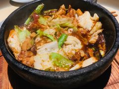-穹六人间 people 6(岳阳路店)