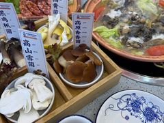 -阿婆情腊排骨火锅(金虹路店)