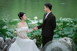 -雪中彩影婚纱摄影·微光艺术中心