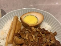 台湾卤肉饭-雷泰泰台式胡椒虾(滨江金铂湾店)
