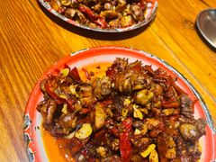 辣子鸡-柴窝堡22号辣子鸡·传承新疆菜