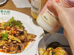 -费大厨辣椒炒肉(万家丽一店)