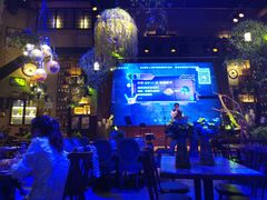 -临界音乐酒馆·小龙虾·江湖菜(华熙LIVE·鱼洞店)