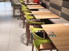 用餐区-德克士(肥城新华商场店)