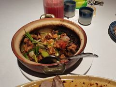 -八府香鸭·啫啫煲(华山路店)