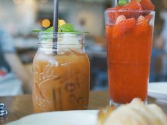 -ROAST coffee & eatery