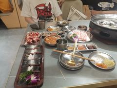 -围炉肉舍•炭烤活鳗•丹东海鲜烤肉(步行街店)