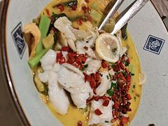 -绿草地·湘菜(酃湖师院店)