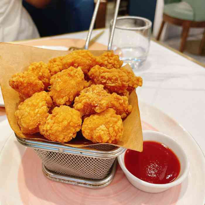 乐a披萨(哈西万达店)-"9393特别爱吃榴莲披萨,所以选择了这里.