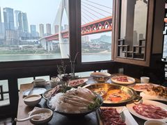 -小天鹅火锅·一线江景洪鼎旗舰店(洪崖洞店)